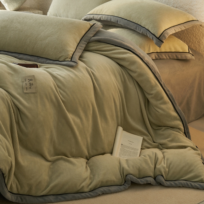 91家纺网 家纺一手货源 找家纺 2024新款牛奶绒华夫格可拆洗冬被被子被芯 华夫格可拆洗-牛油果绿