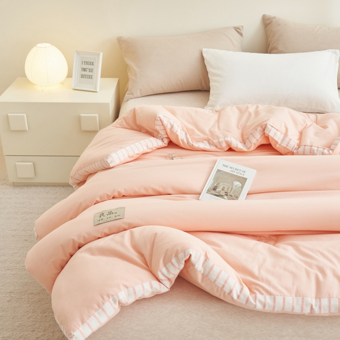 91家纺网 家纺一手货源 找家纺 2024新款b类简约条纹立体大豆纤维冬被被子被芯 条纹立体-浅粉