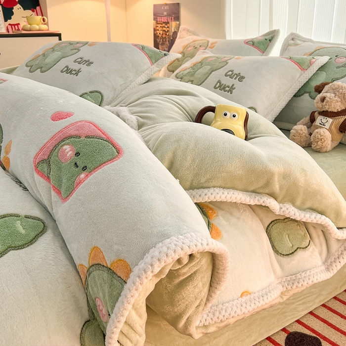 91家纺网 家纺一手货源 找家纺 倾慕家纺 2024新款加厚保暖6D立体雪花绒系列-四件套 绿色小龙