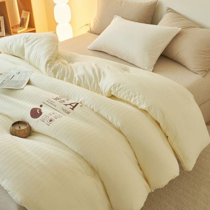91家纺网 家纺一手货源 找家纺 2024新款b类水洗节节高提花7A抗菌大豆纤维冬被被子被芯 节节高-奶白色