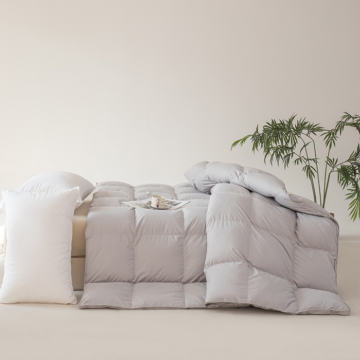 91家纺网 家纺一手货源 找家纺 华盛羽绒被 2024新款立体金边鹅绒被糯感羽绒冬被可定制烫画 灰色立体边款