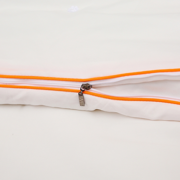 91家纺网 家纺一手货源 找家纺 恒鑫 2025新款全棉绣花桑蚕丝冬被春秋被拉链二合一子母被 月光白