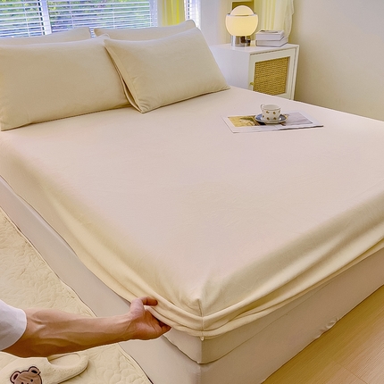 91家纺网 家纺一手货源 找家纺 七仙女家纺 2025新款A类230g高克重牛奶绒单品床笠 奶米白