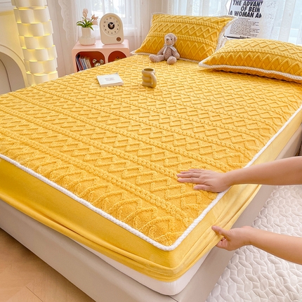 91家纺网 家纺一手货源 找家纺 圣比熊 2025新款220克高克重塔芙绒床笠床垫保护套床单套床盖 柠檬黄