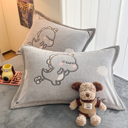 91家纺网 家纺一手货源 找家纺 （总）倾慕家纺 2024新款加厚保暖6D立体雪花绒系列-单枕套