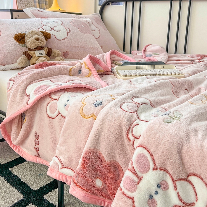 91家纺网 家纺一手货源 找家纺 倾慕家纺 2024新款加厚保暖6D立体雪花绒系列-毛毯 活泼小兔