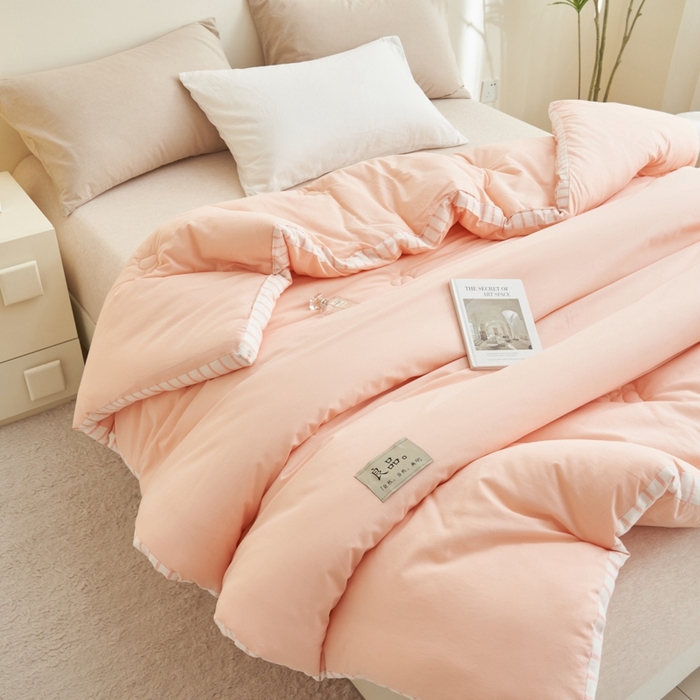 91家纺网 家纺一手货源 找家纺 2024新款b类简约条纹立体大豆纤维冬被被子被芯 条纹立体-浅粉