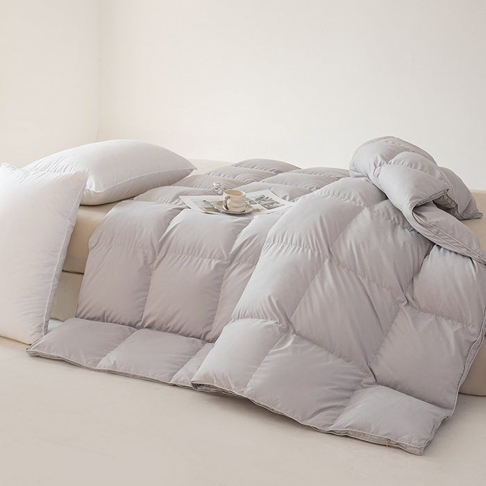 91家纺网 家纺一手货源 找家纺 华盛羽绒被 2024新款立体金边鹅绒被糯感羽绒冬被可定制烫画 灰色立体边款