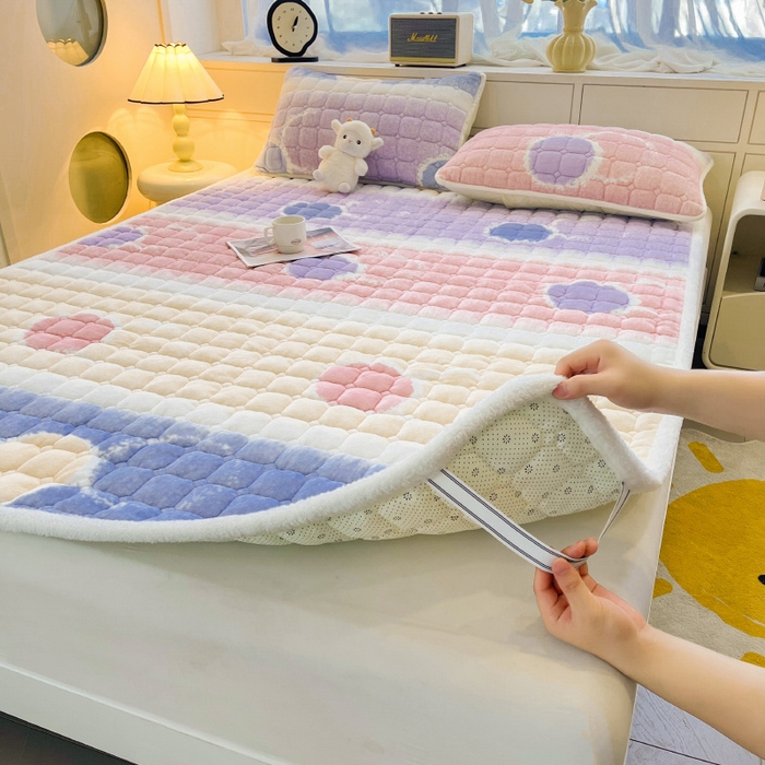91家纺网 家纺一手货源 找家纺 眠势力 2025新款牛奶绒床垫保防滑床护垫床褥学生垫子可机洗 炫彩