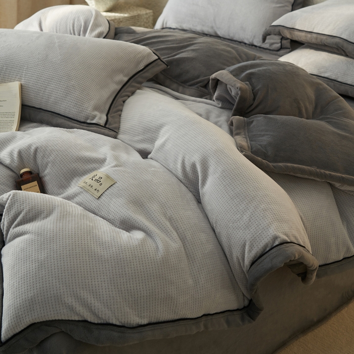 91家纺网 家纺一手货源 找家纺 2024新款牛奶绒华夫格可拆洗冬被被子被芯 华夫格可拆洗-浅灰