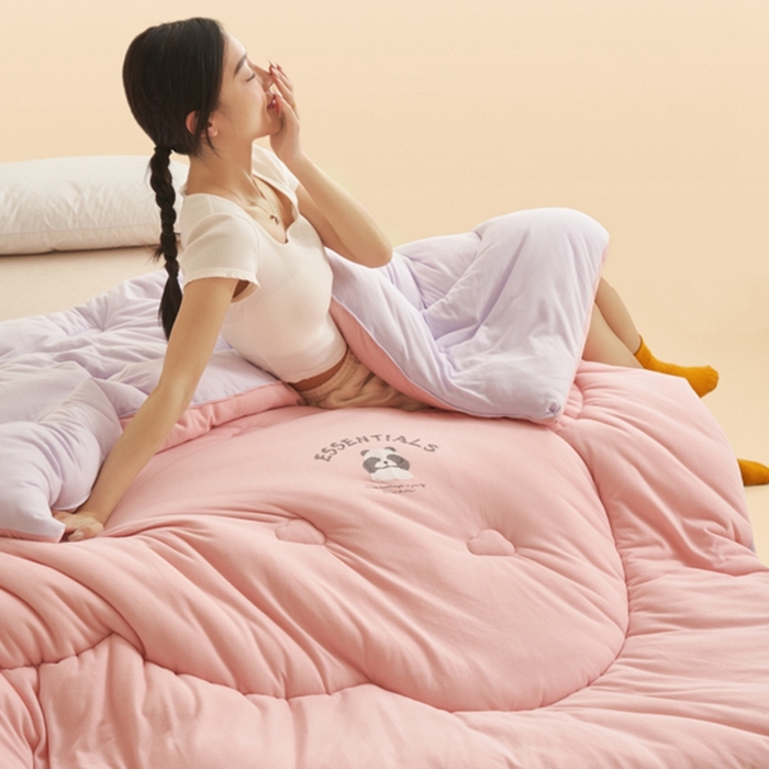 91家纺网 家纺一手货源 找家纺 2024新款b类针织德绒猫猫大豆冬被被子被芯 猫猫被-纱粉