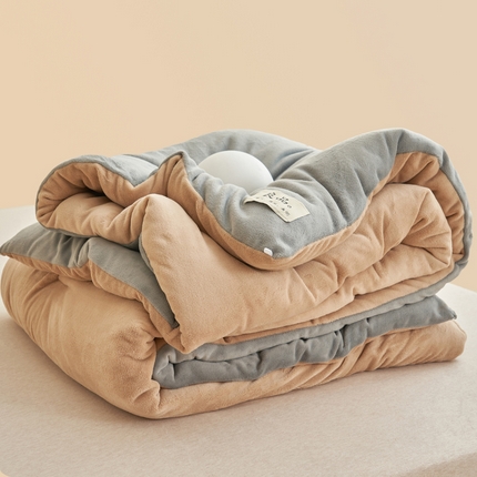 91家纺网 家纺一手货源 找家纺 （总）2024新款双面牛奶绒德绒拼色冬被四件套