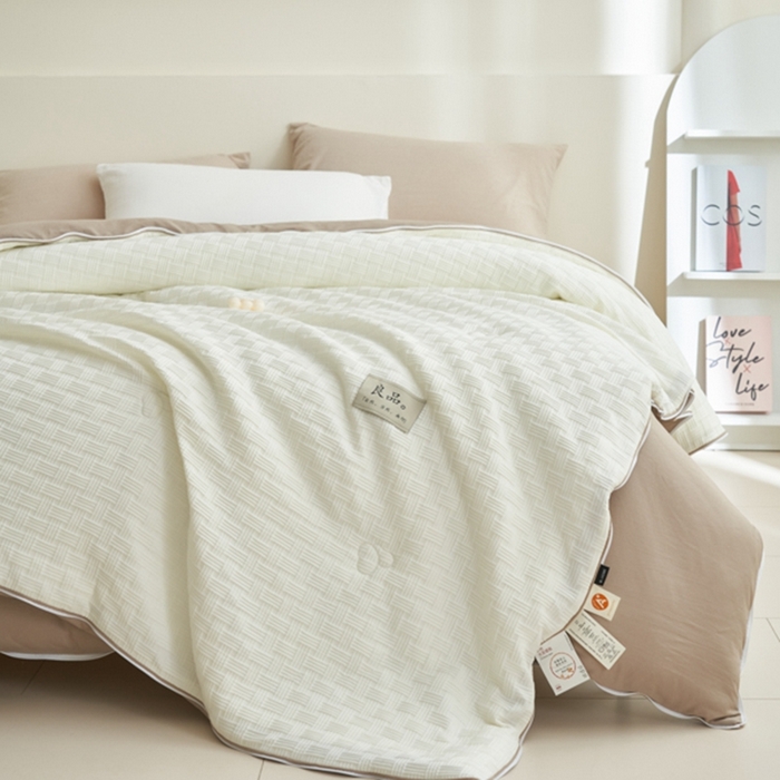 91家纺网 家纺一手货源 找家纺 子由 2024新款b类良品格子母冬被被子被芯 子母被-白+驼