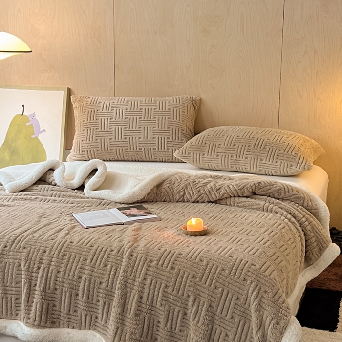 91家纺网 家纺一手货源 找家纺 欧邦 新款提花舒棉绒羊羔绒毛毯（外贸供货） 深卡其