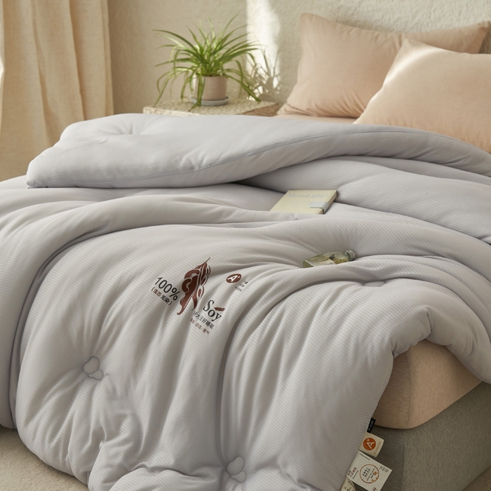 91家纺网 家纺一手货源 找家纺 2024新款b类针织简约条纹大豆冬被被子被芯 针织条纹-灰色