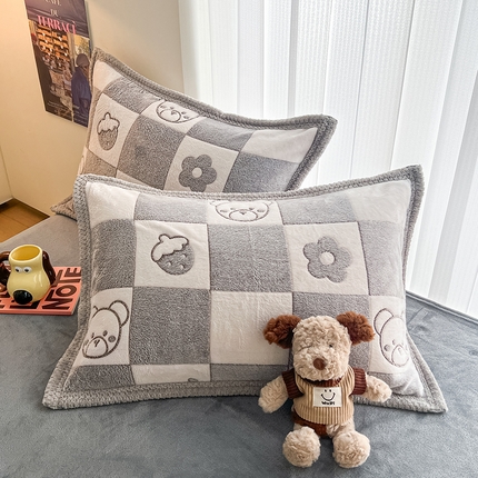 91家纺网 家纺一手货源 找家纺 （总）倾慕家纺 2024新款加厚保暖6D立体雪花绒系列-单枕套