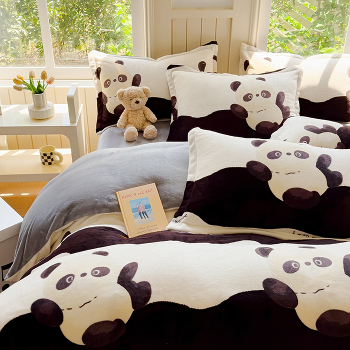 91家纺网 家纺一手货源 找家纺 狂想家 2025新款加厚牛奶绒卡通印花四件套 萌趣森林