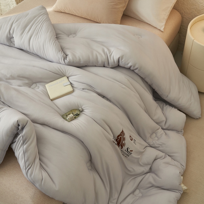 91家纺网 家纺一手货源 找家纺 2024新款b类针织简约条纹大豆冬被被子被芯 针织条纹-灰色