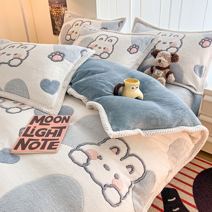 91家纺网 家纺一手货源 找家纺 倾慕家纺 2024新款加厚保暖6D立体雪花绒系列-单枕套 波波兔