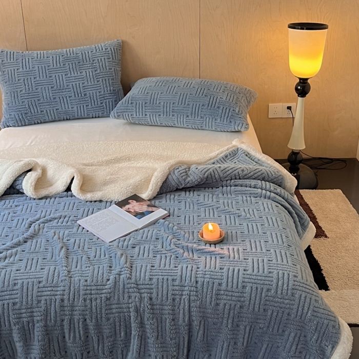 91家纺网 家纺一手货源 找家纺 欧邦 新款提花舒棉绒羊羔绒毛毯（外贸供货） 贵族蓝