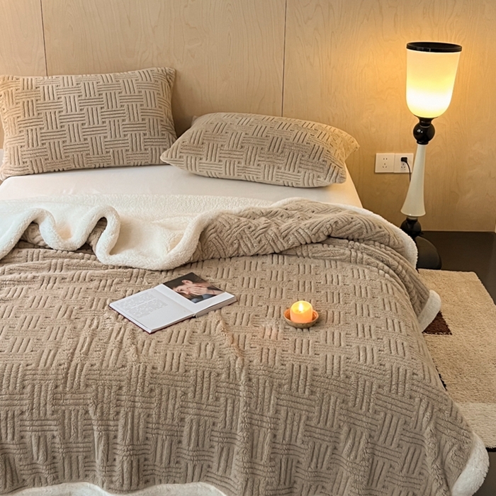 91家纺网 家纺一手货源 找家纺 欧邦 新款提花舒棉绒羊羔绒毛毯（外贸供货） 深卡其