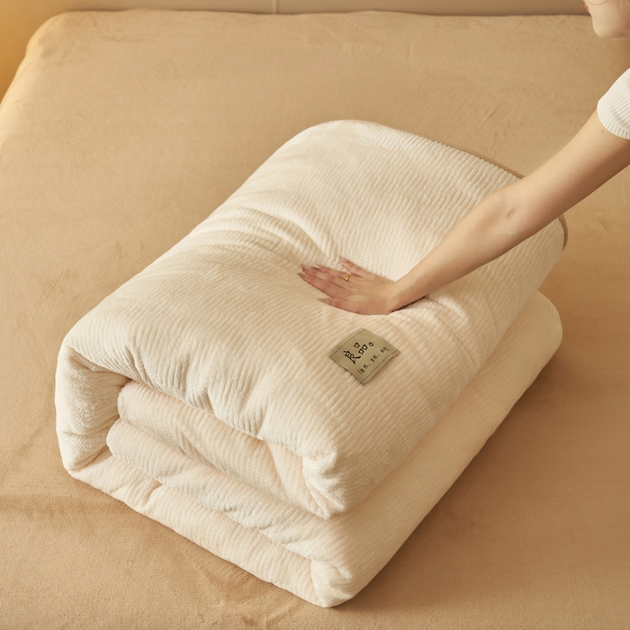 91家纺网 家纺一手货源 找家纺 （总）2024新款牛奶绒提花围棋格冬被四件套