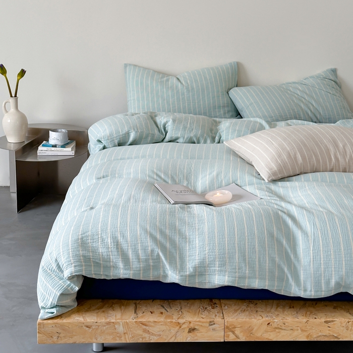 91家纺网 家纺一手货源 找家纺 玛奇朵 2024新品简约色织中古细条纹双层皱皱纱-时尚印迹 时尚印迹-浅蓝