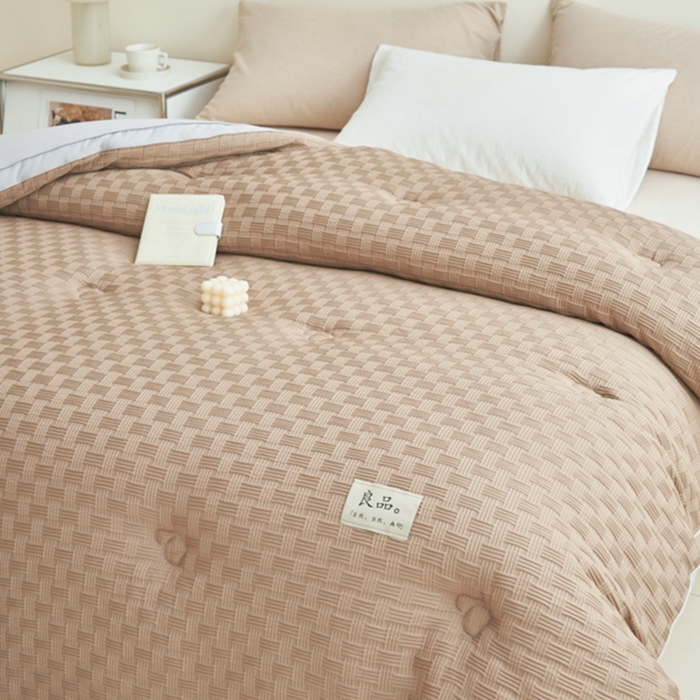 91家纺网 家纺一手货源 找家纺 2024新款b类针织良品格大豆纤维冬被被子被芯 良品格-驼+灰