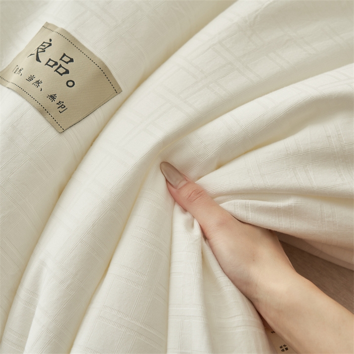 91家纺网 家纺一手货源 找家纺 2024新款b类100%纯棉水洗棉提花大豆纤维冬被 纯棉方格 日系风