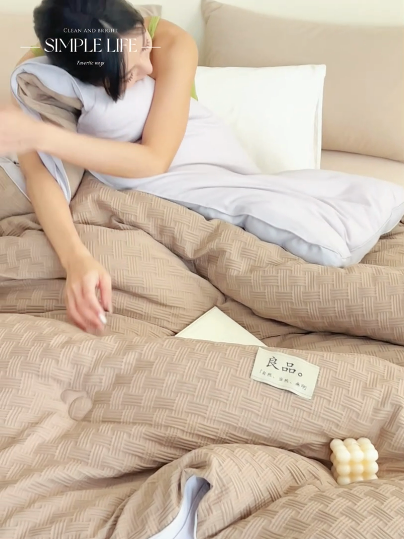 91家纺网 家纺一手货源 找家纺 2024新款b类针织良品格大豆纤维冬被被子被芯 良品格-驼+灰