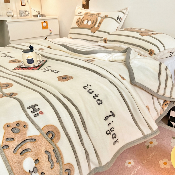 91家纺网 家纺一手货源 找家纺 倾慕家纺 2024新款加厚保暖6D立体雪花绒系列-毛毯 欢乐小虎