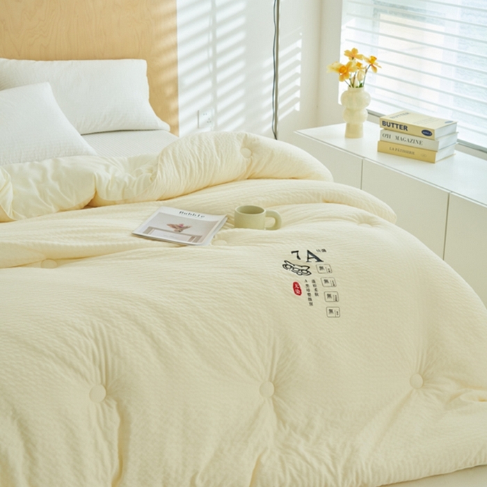 91家纺网 家纺一手货源 找家纺 子由 2024新款b类泡泡格7A抗菌大豆纤维冬被被子被芯 泡泡格-奶昔白