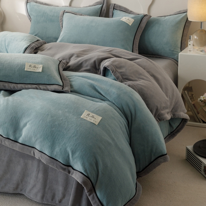 91家纺网 家纺一手货源 找家纺 2024新款牛奶绒双拼可拆洗冬被被子被芯 双拼可拆洗-宾利蓝+浅灰