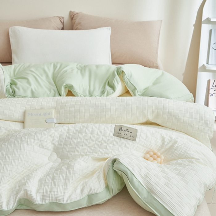 91家纺网 家纺一手货源 找家纺 2024新款b类针织良品格大豆纤维冬被被子被芯 良品格-白+绿