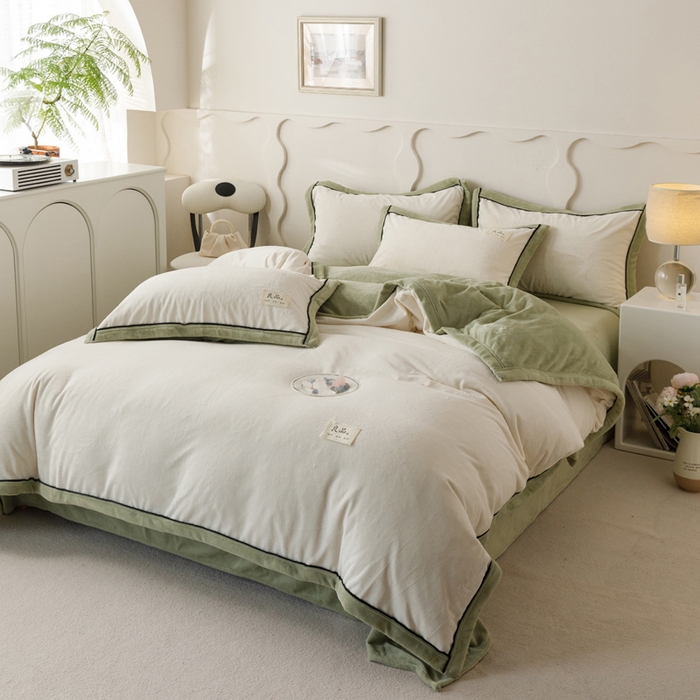 91家纺网 家纺一手货源 找家纺 2024新款牛奶绒双拼可拆洗冬被被子被芯 双拼可拆洗-米白+浅水绿