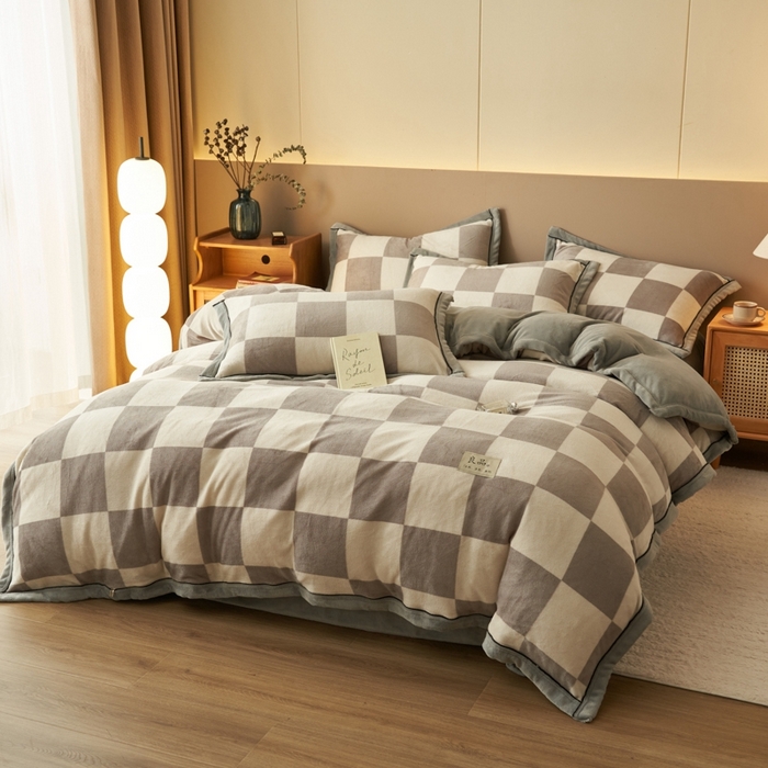 91家纺网 家纺一手货源 找家纺 2024新款无印风牛奶绒宽边可拆洗冬被被子被芯 无印风可拆洗冬被-灰白格