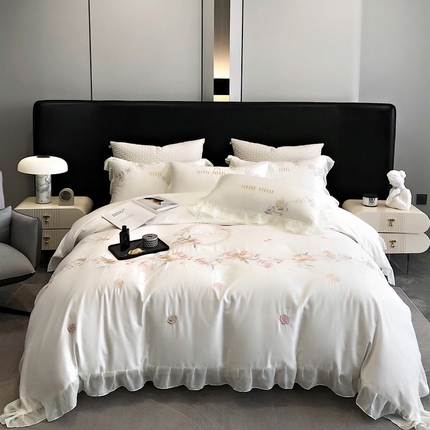 91家纺网 家纺一手货源 找家纺 博纳家纺 2024新款全棉13372拼色绣花四件套--莫奈花园 象牙白