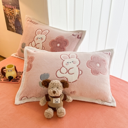 倾慕家纺 2024新款加厚保暖6D立体雪花绒系列-单枕套 活泼小兔
