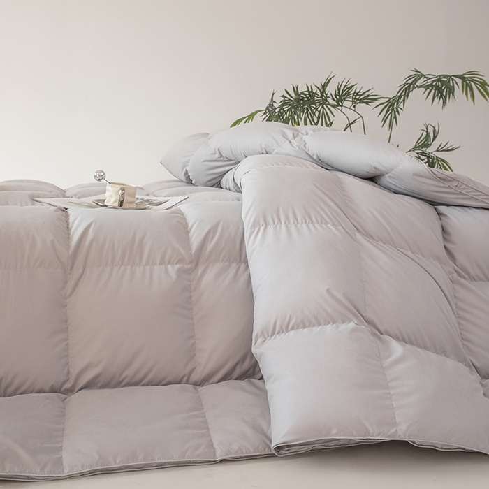 91家纺网 家纺一手货源 找家纺 华盛羽绒被 2024新款立体金边鹅绒被糯感羽绒冬被可定制烫画 灰色立体边款