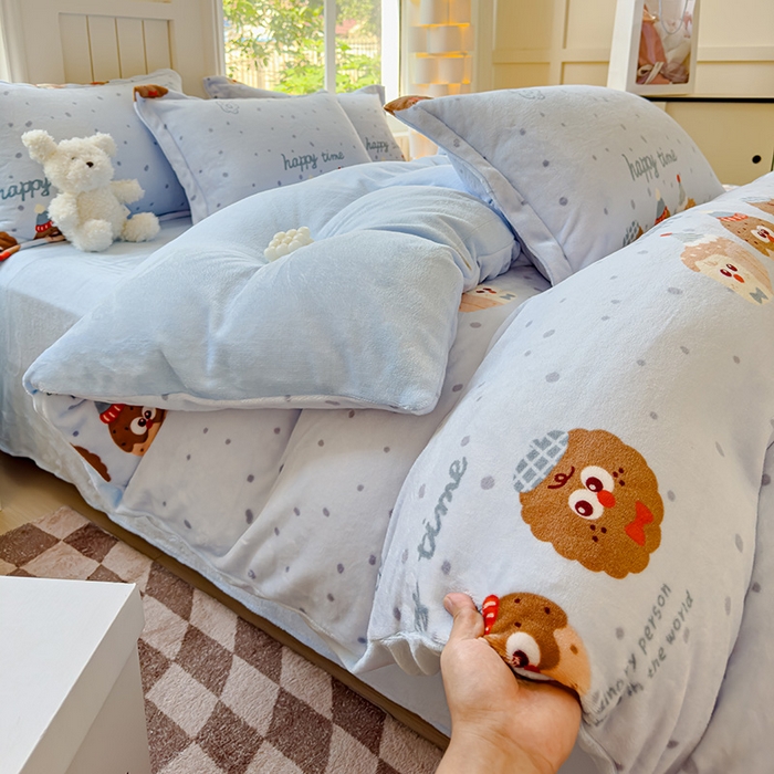 91家纺网 家纺一手货源 找家纺 狂想家 2025新款加厚牛奶绒卡通印花四件套 趣多多