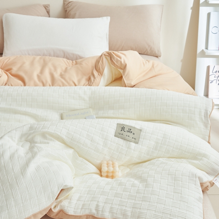 91家纺网 家纺一手货源 找家纺 2024新款b类针织良品格大豆纤维冬被被子被芯 良品格-白+杏