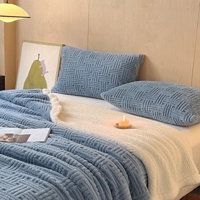 91家纺网 家纺一手货源 找家纺 欧邦 新款提花舒棉绒羊羔绒毛毯（外贸供货） 贵族蓝