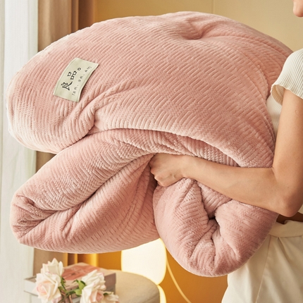 91家纺网 家纺一手货源 找家纺 （总）2024新款牛奶绒提花围棋格冬被四件套