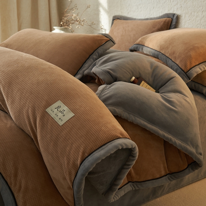 91家纺网 家纺一手货源 找家纺 2024新款牛奶绒华夫格可拆洗冬被被子被芯 华夫格可拆洗-奶咖