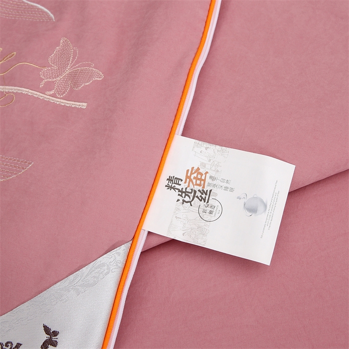 91家纺网 家纺一手货源 找家纺 恒鑫 2025新款全棉绣花桑蚕丝冬被春秋被拉链二合一子母被 香芋紫