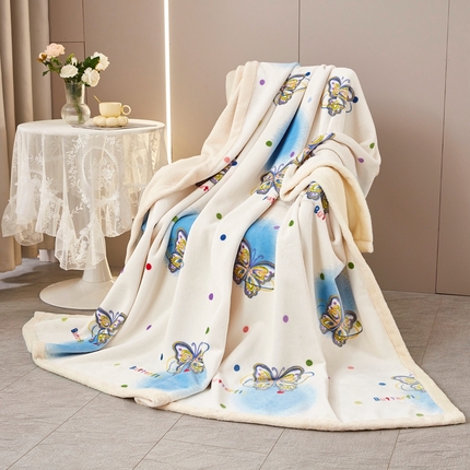 91家纺网 家纺一手货源 找家纺 2025新款A面欧棉绒B面北极绒复合毛毯盖毯毯子 彩蝶白