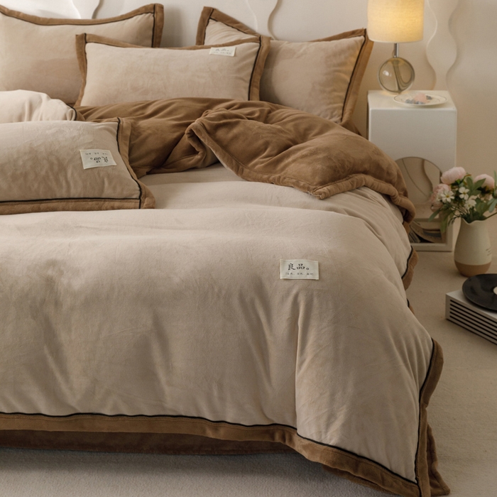 91家纺网 家纺一手货源 找家纺 2024新款牛奶绒双拼可拆洗冬被被子被芯 双拼可拆洗-米驼+奶茶咖