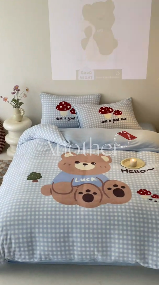 91家纺网 家纺一手货源 找家纺 星座家纺 2025新款大版卡通牛奶绒四件套 蓝格小熊