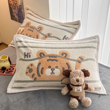 倾慕家纺 2024新款加厚保暖6D立体雪花绒系列-单枕套 欢乐小虎