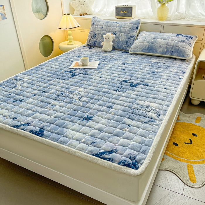 91家纺网 家纺一手货源 找家纺 眠势力 2025新款牛奶绒床垫保防滑床护垫床褥学生垫子可机洗 星辰大海
